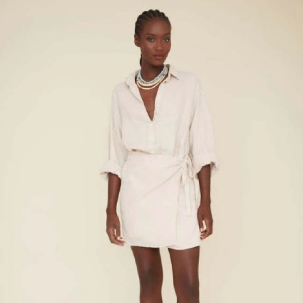 XiRENA Fiona Linen Wrap Dress 
EUC